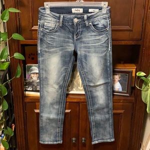 Stone wash denim skinny jeans.